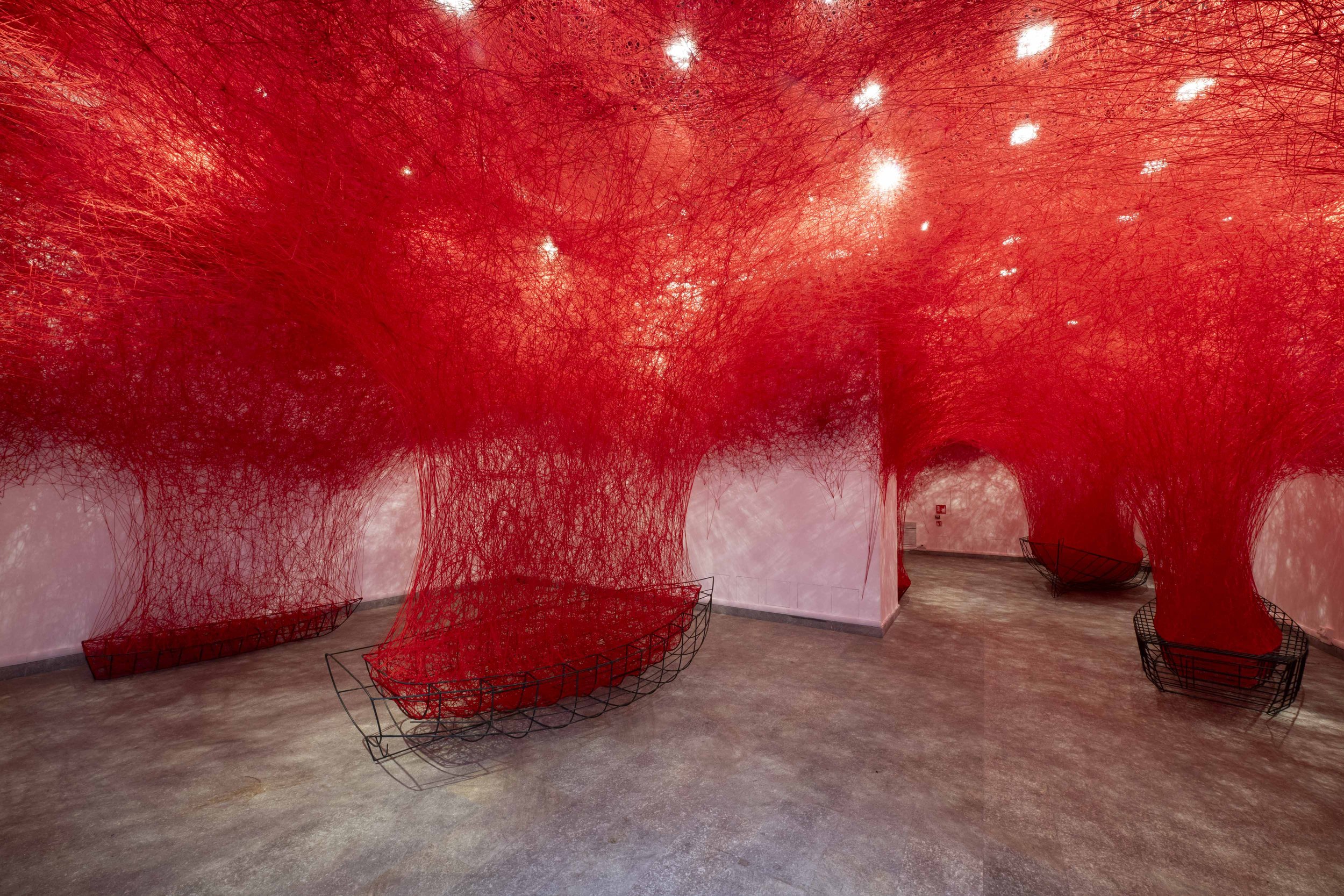 CHIHARU SHIOTA–塩田千春